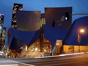 WaltDisneyConcertHall-12-22-04