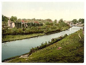 Allington Castle and river, near Maidstone, England-LCCN2002697023