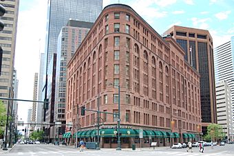 Brownpalace1.JPG