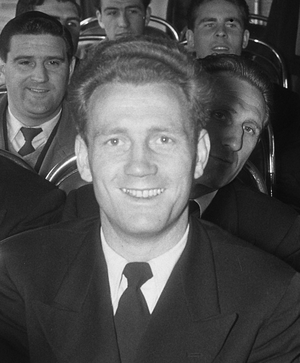 Derek Saunders (1955).png