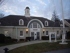 Long-island-maritime-museum.jpg