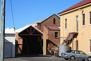 Middle warehouse, Gataker's Warehouse Complex (2009)