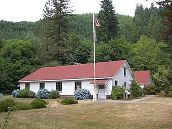 Old McKenzie Fish Hatchery, 2008.JPG