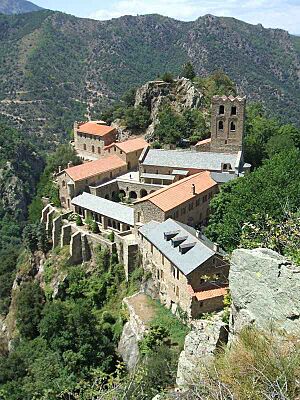 Saint Martin du Canigou 04.jpg