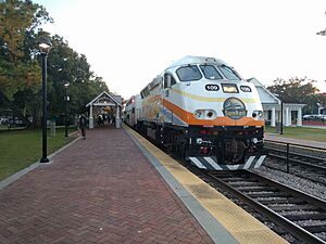 SunRail Train 109 (30807437854)