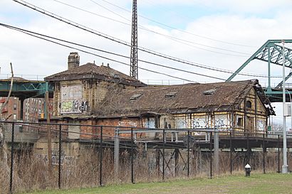 Westchester Avenue Station Bronx 03.JPG