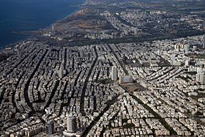 Above Tel-Aviv (119529360)