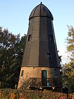 Breachwood Green Windmill.jpg