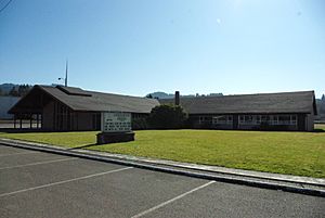 Laurelwood, Oregon church