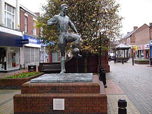 Milburn Statue - geograph.org.uk - 69539.jpg