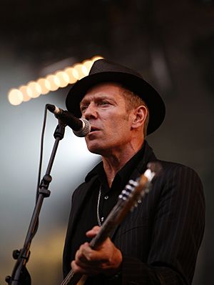 Paul Simonon mg 6692 crop.jpg