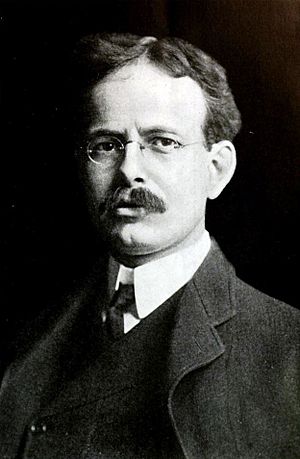 Portrait of George Ellery Hale.jpg