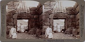 Underwood & Underwood - The Lion Gate at Mycenae - Google Art Project