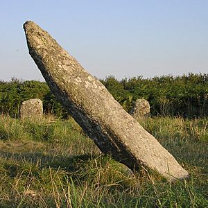 Boscawen un leaning central pillar