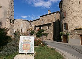 Boulieu-lès-Annonay entrée du village.JPG