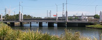 Dynon road bridge