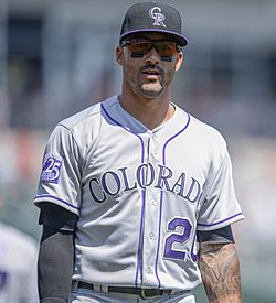 Ian Desmond (50121465067) (cropped).jpg