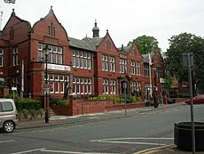 Altrincham Town Hall - geograph.org.uk - 1313270