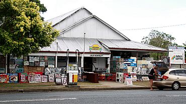 Calen general store, 2009.jpg