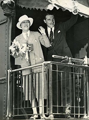 Gloria Swanson and husband Henri de la Falaise, 1925 (front) (full image crop)