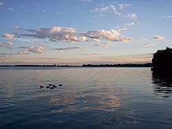 Grosse pointe lakefront