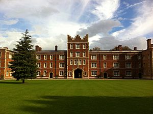 JesusCollegeChapelCourt