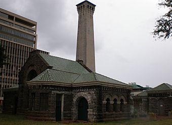 Kakaako-pumpsta-front-corner-view.JPG