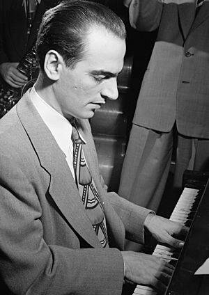 Lennie Tristano 1947 (Gottlieb) (cropped).jpg