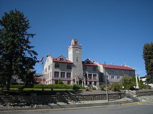 Okanogan County Courthouse 01