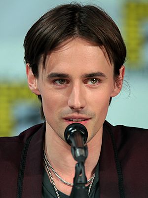 Reeve Carney SDCC 2014.jpg