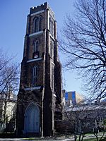 Ruined church in Toronto.JPG