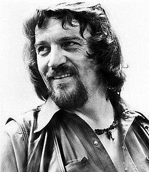 Waylon Jennings RCA cropped.jpg