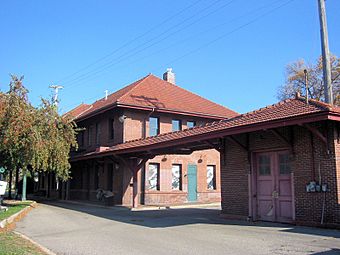 Red Wing CGW Depot 2.jpg