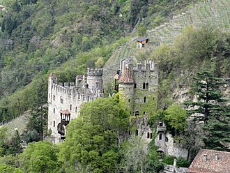 Tirol Brunnenburg