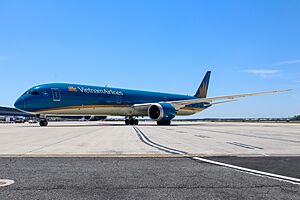 Vietnam Airlines 787-10 VN-A879