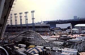 CNEFlyerExStadium1985