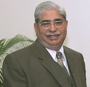 Chaudhry Amir Hussain.jpg