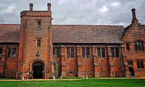 Hatfield Old Palace - Close View.jpg