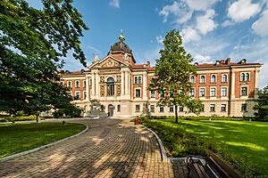 UEK Budynek Główny (od frontu)