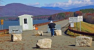 Ashokan Reservoir spillway road