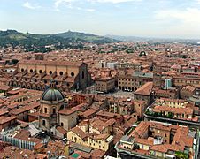 Bologna-SanPetronioPiazzaMaggiore1