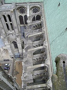 Cathedrale nd chartres tour057