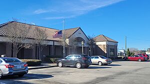 D'Iberville Library