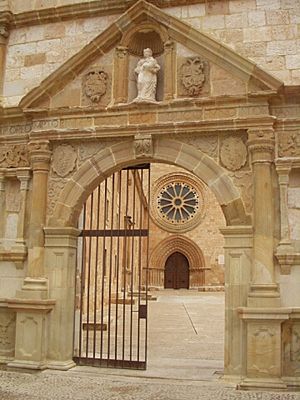 EntradaAlMonasterioSantaMariaDeHuerta