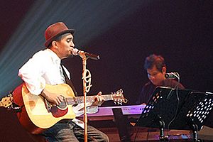 Glenn Fredly tribute to Chrisye