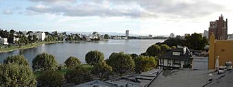 Lake Merritt Oakland California panorama.jpg