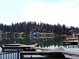 Lakewood Bay Oswego Lake.jpg