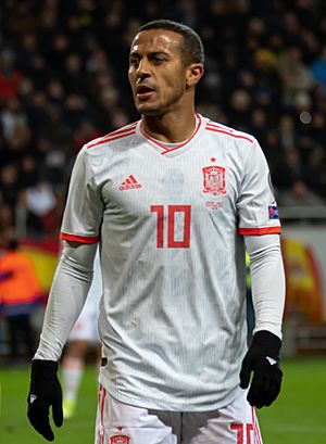 UEFA EURO qualifiers Sweden vs Spain 20191015 Thiago Alcantara 13 (cropped).jpg