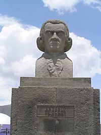 20061001 - Mitad del Mundo (busto de Antonio de Ulloa)