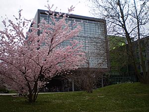 Andreas-Pfitzmann-Bau-TU Dresden-20160408